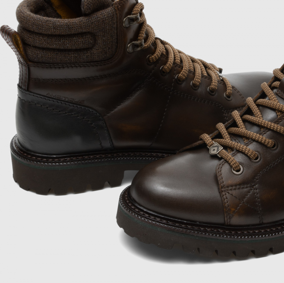 Ambitious Leather Boot with Side Zip – 13725 Ambitious Leather Boot with Side Zip - 13725